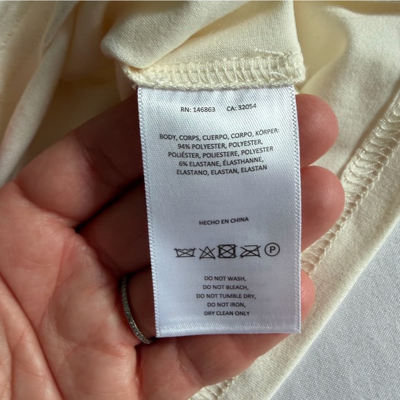 NWT Mare Mare x Anthropologie Black Bow Shoulder White V-Neck Short Sleeve Top - Picture 14 of 16